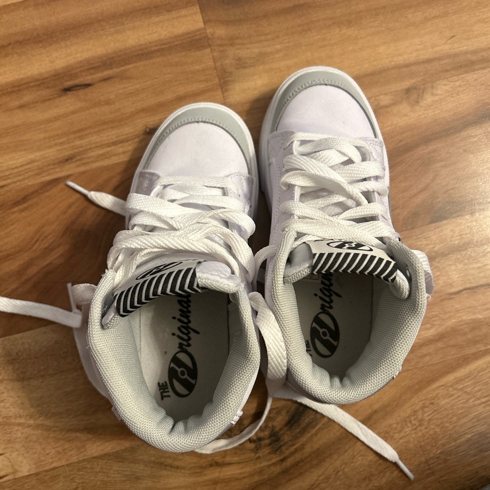 Heelys White Kids Sneakers